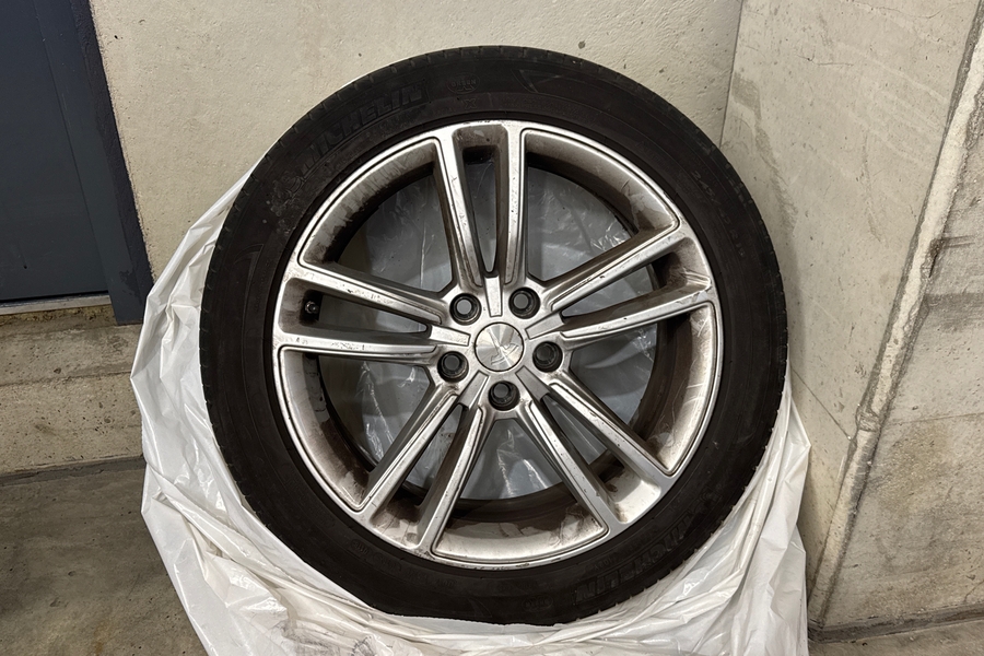 Tesla Model S vaihtoauto