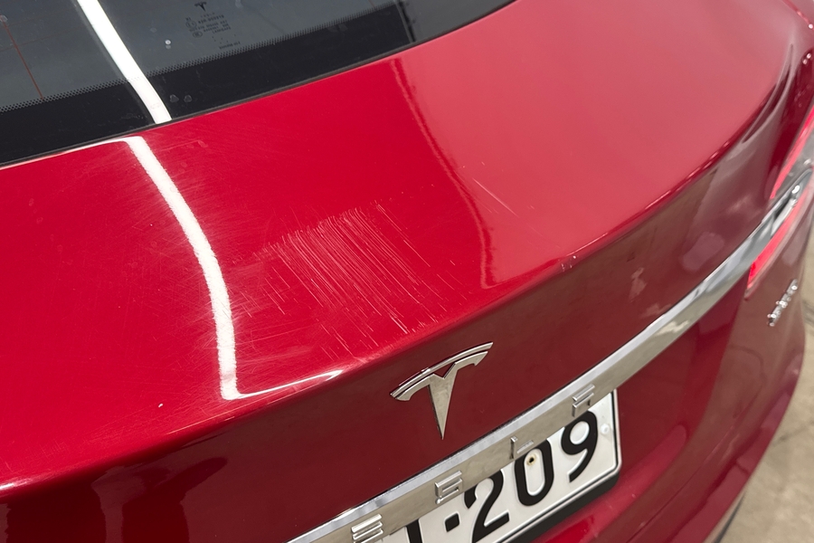 Tesla Model S vaihtoauto