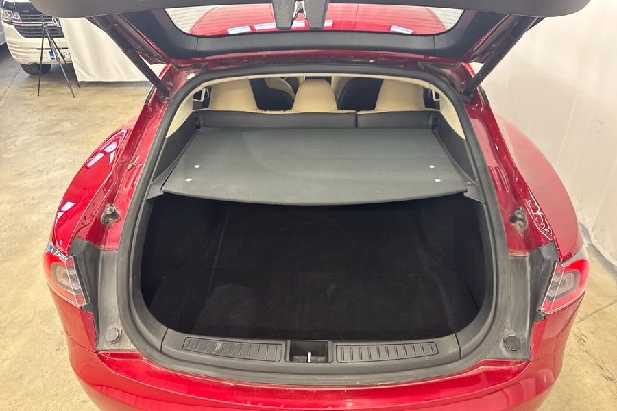 Tesla Model S vaihtoauto