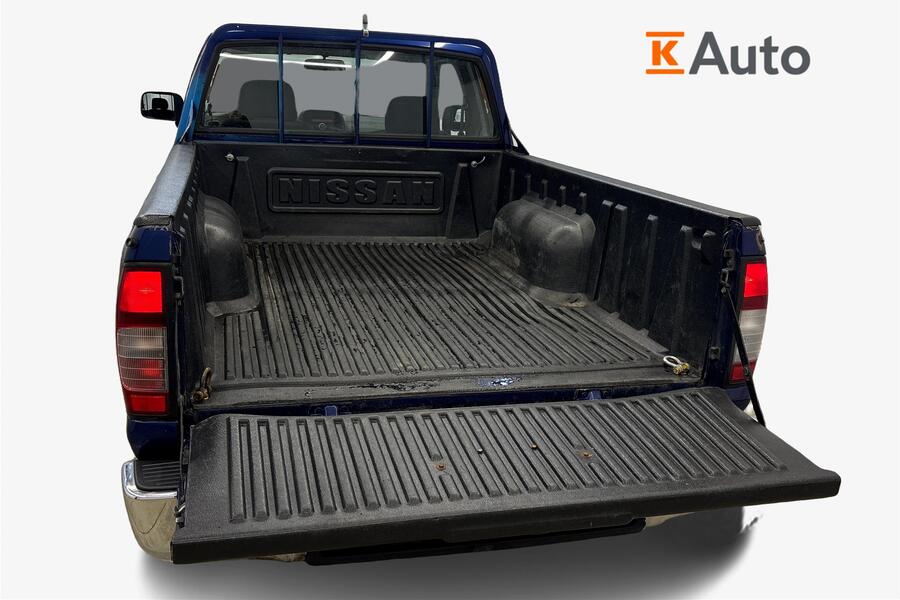 Nissan NP300 vaihtoauto