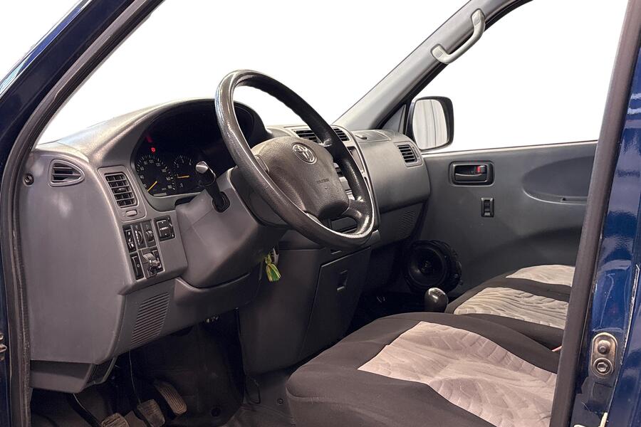 Toyota Hiace vaihtoauto