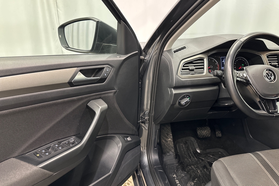 Volkswagen T-Roc vaihtoauto