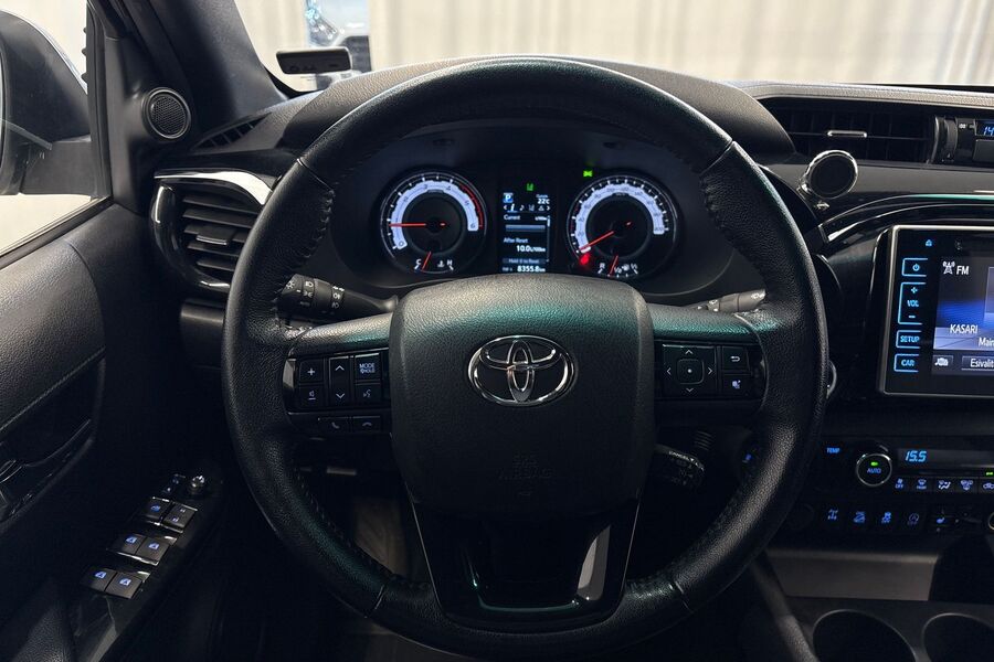Toyota Hilux vaihtoauto