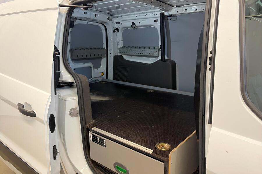 Ford Transit Connect vaihtoauto
