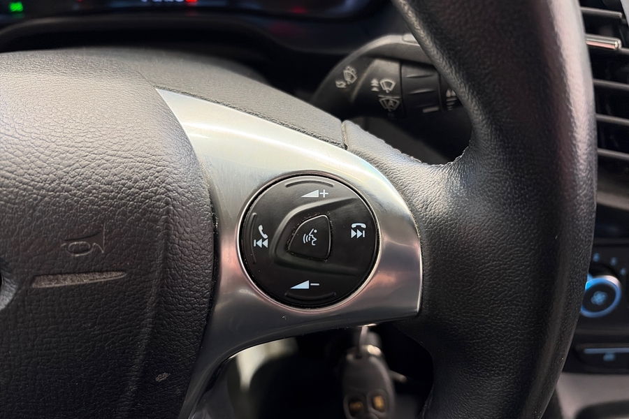 Ford Transit Connect vaihtoauto