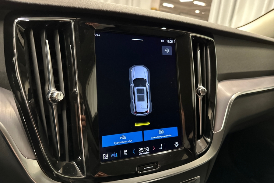 Volvo V60 Cross Country vaihtoauto