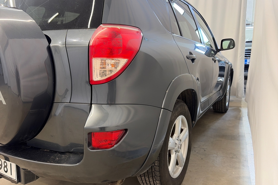 Toyota RAV4 vaihtoauto