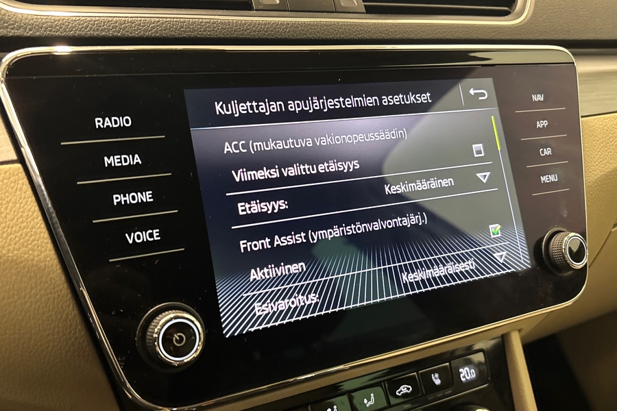 Skoda Superb vaihtoauto