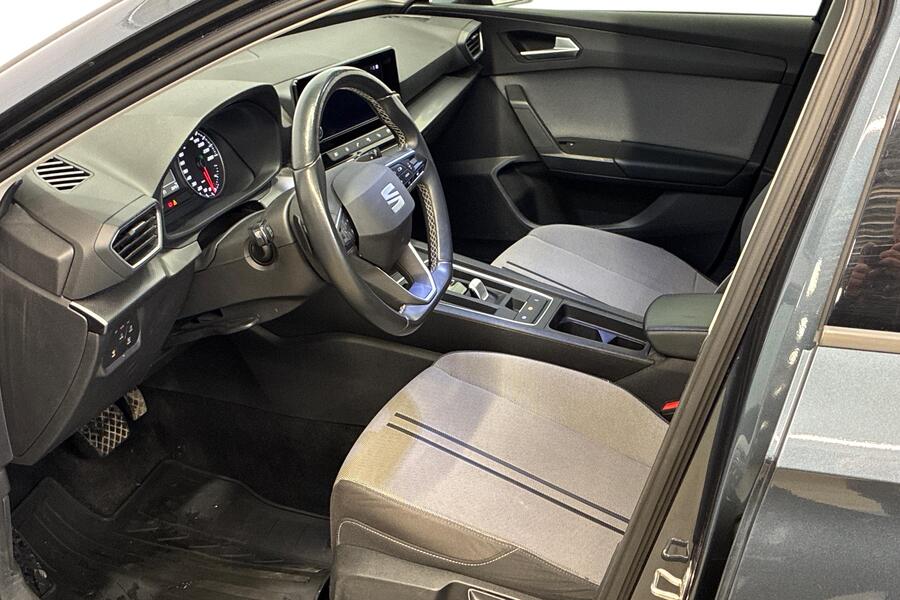 SEAT Leon Sportstourer vaihtoauto