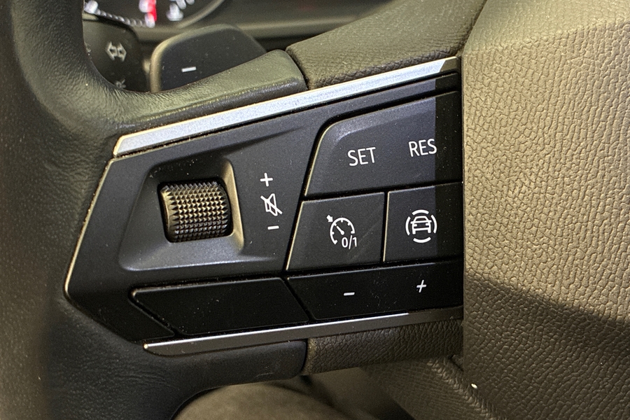 SEAT Leon Sportstourer vaihtoauto