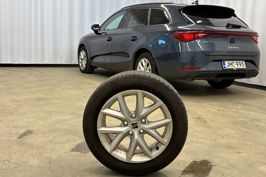 SEAT Leon Sportstourer vaihtoauto