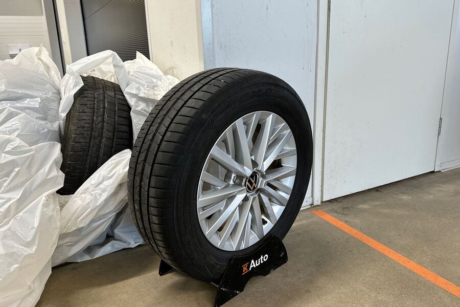 Volkswagen T-Roc vaihtoauto