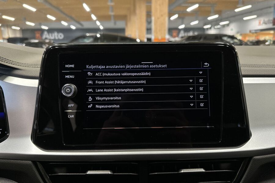 Volkswagen T-Roc vaihtoauto