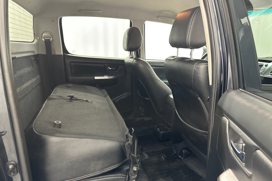 Toyota Hilux vaihtoauto