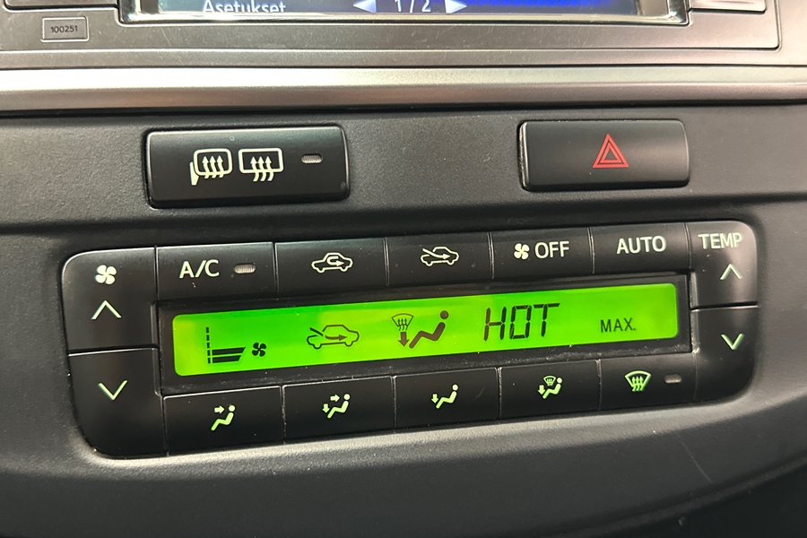 Toyota Hilux vaihtoauto