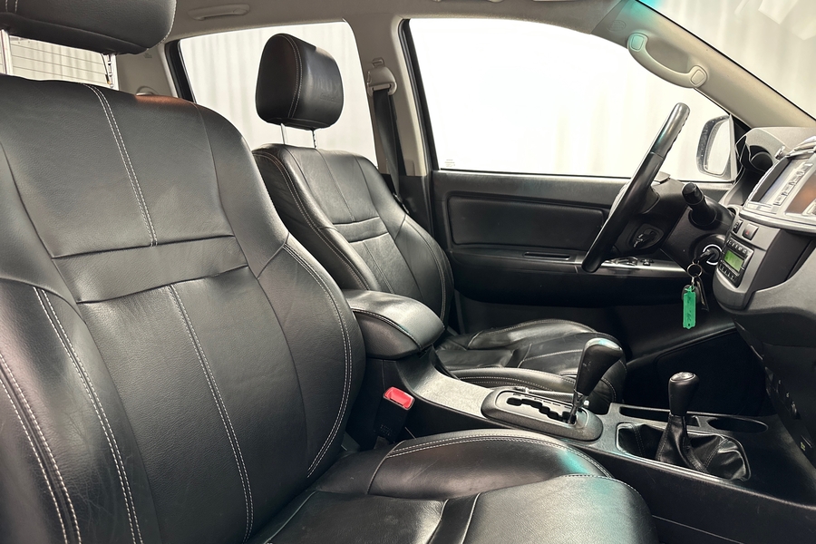 Toyota Hilux vaihtoauto