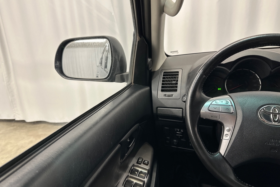 Toyota Hilux vaihtoauto