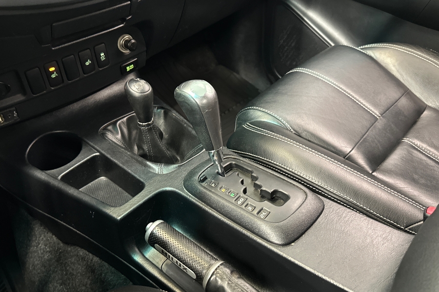 Toyota Hilux vaihtoauto