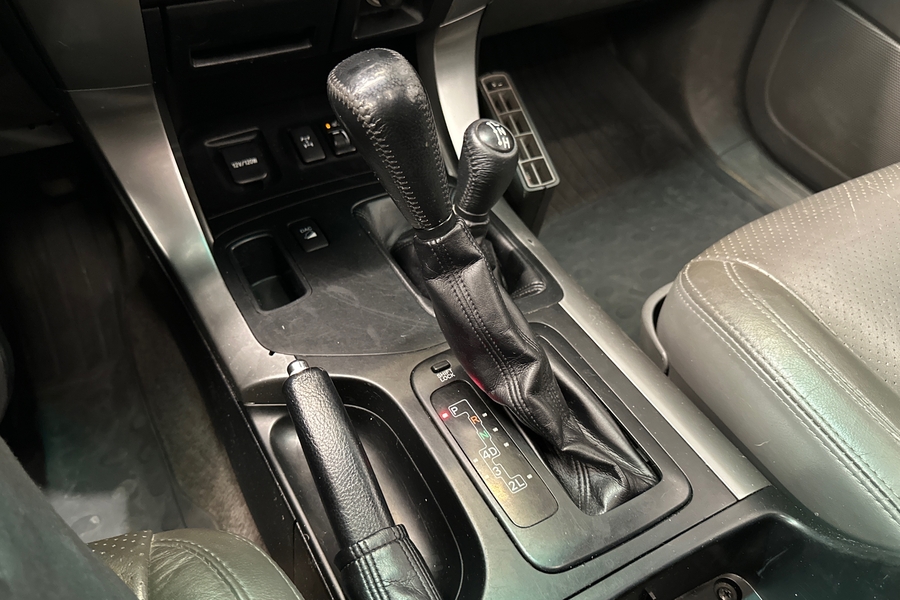 Toyota Land Cruiser vaihtoauto