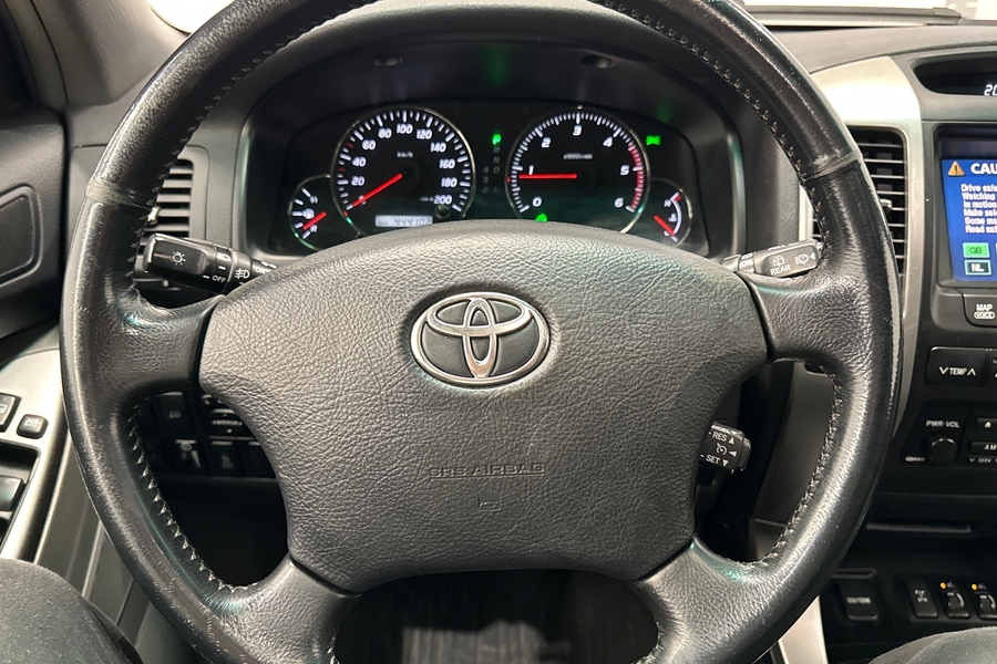 Toyota Land Cruiser vaihtoauto