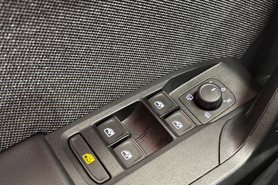 SEAT Leon Sportstourer vaihtoauto