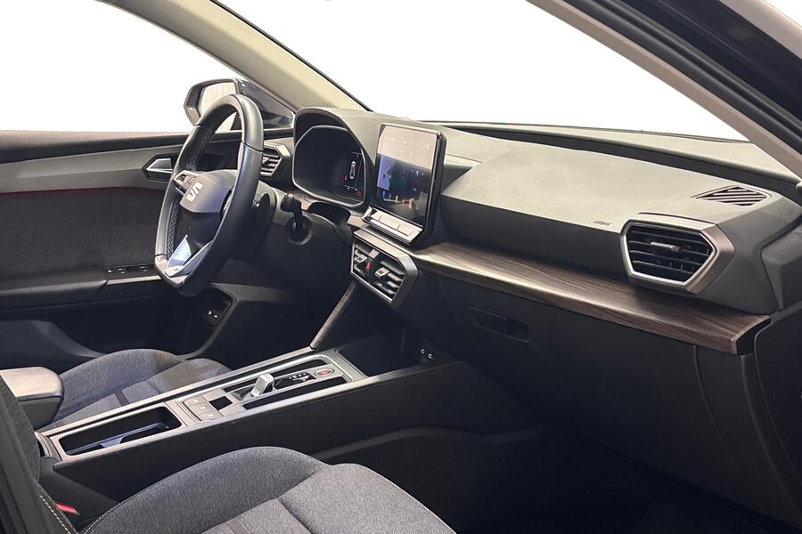 SEAT Leon Sportstourer vaihtoauto