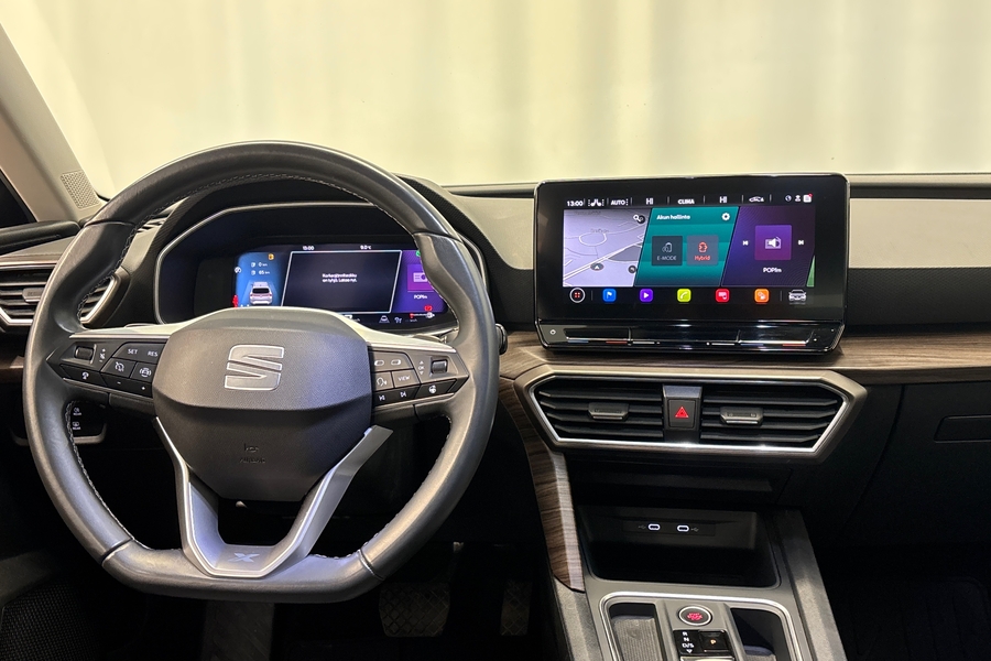 SEAT Leon Sportstourer vaihtoauto