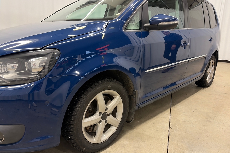 Volkswagen Touran vaihtoauto