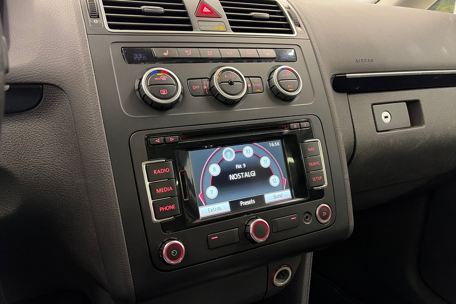 Volkswagen Touran vaihtoauto