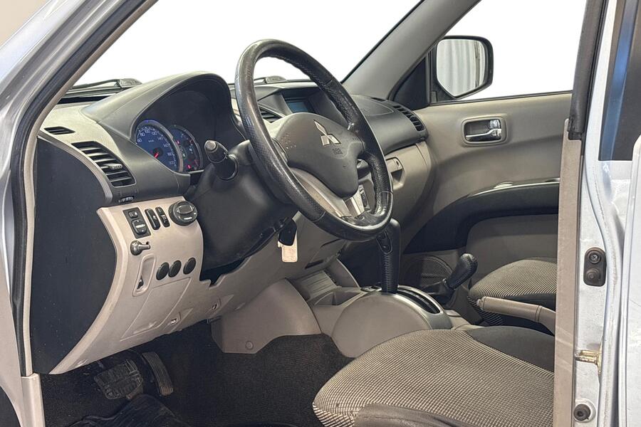 Mitsubishi L200 vaihtoauto