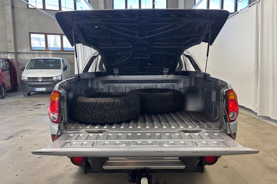 Mitsubishi L200 vaihtoauto