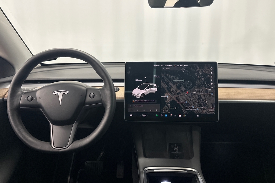 Tesla Model Y vaihtoauto