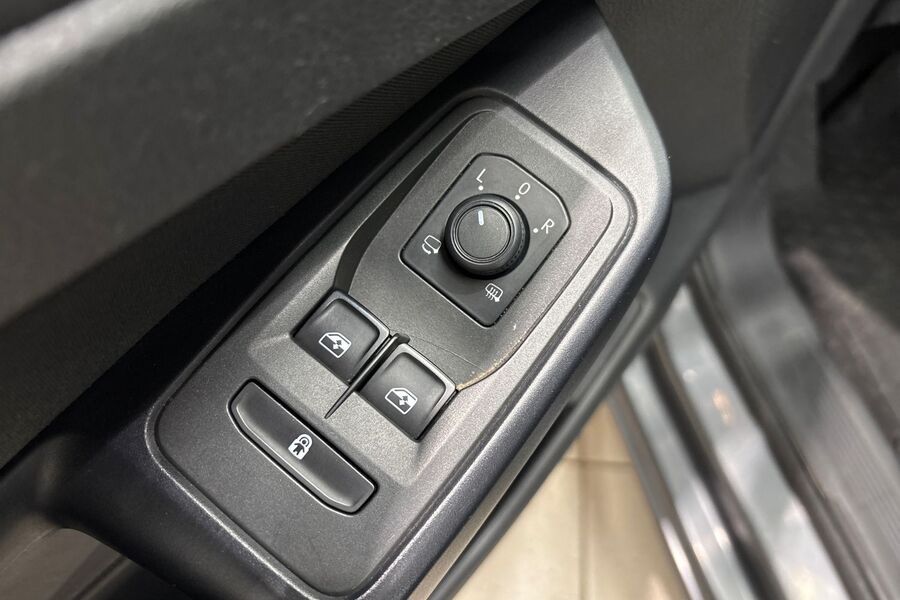 Volkswagen Caddy Maxi vaihtoauto