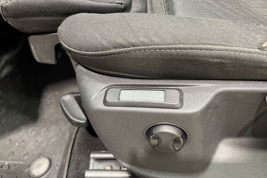 Volkswagen Caddy Maxi vaihtoauto