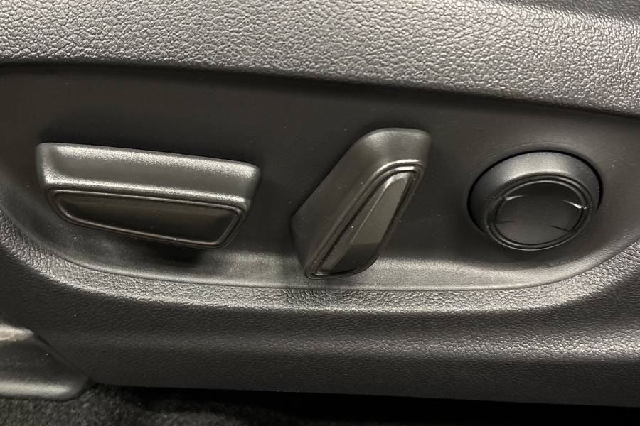 Toyota bZ4X vaihtoauto