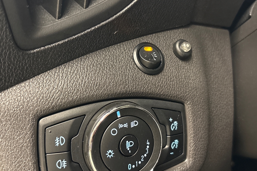 Ford Transit Connect vaihtoauto