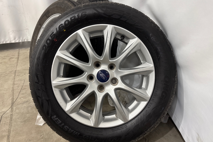 Ford Transit Connect vaihtoauto