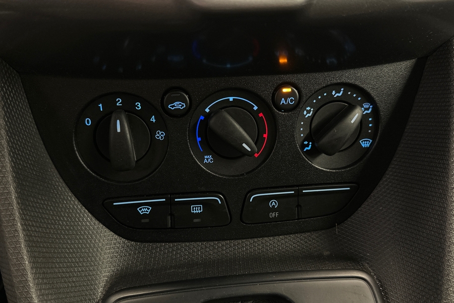 Ford Transit Connect vaihtoauto