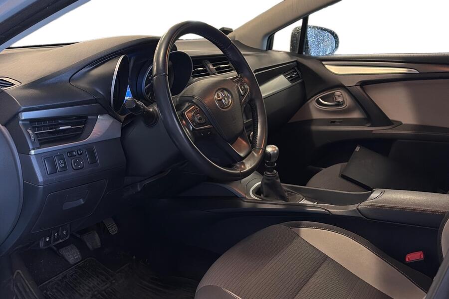 Toyota Avensis vaihtoauto