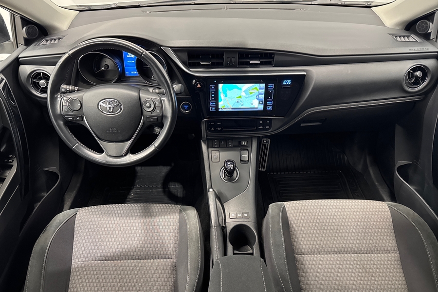 Toyota Auris vaihtoauto