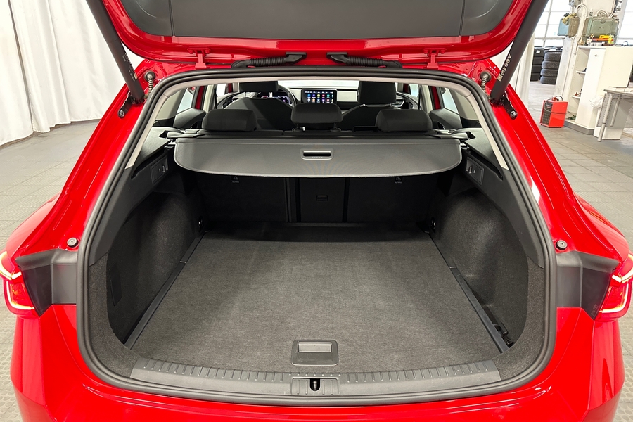 SEAT Leon Sportstourer vaihtoauto