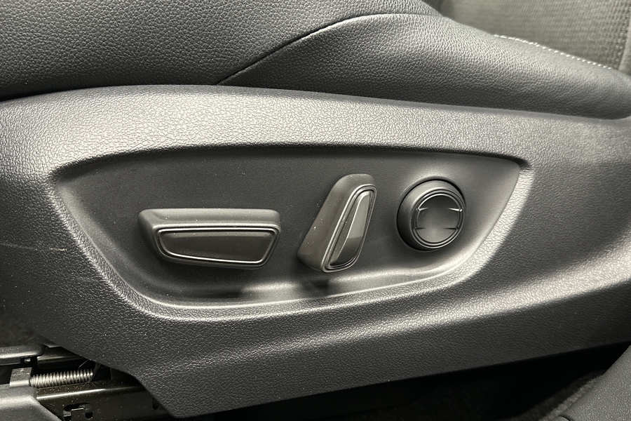 Toyota bZ4X vaihtoauto