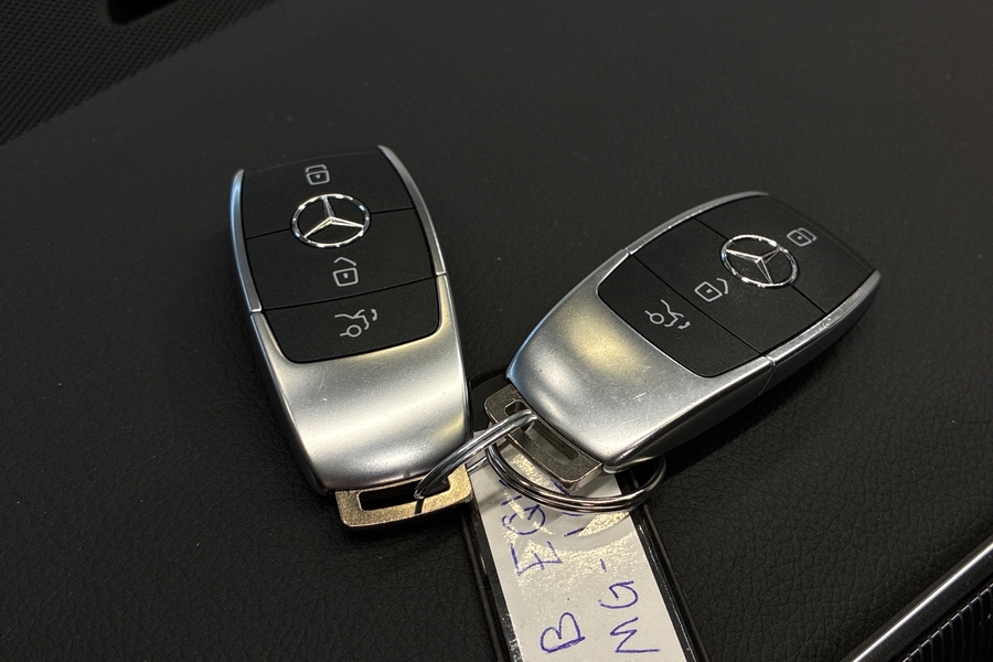 Mercedes-Benz EQV vaihtoauto