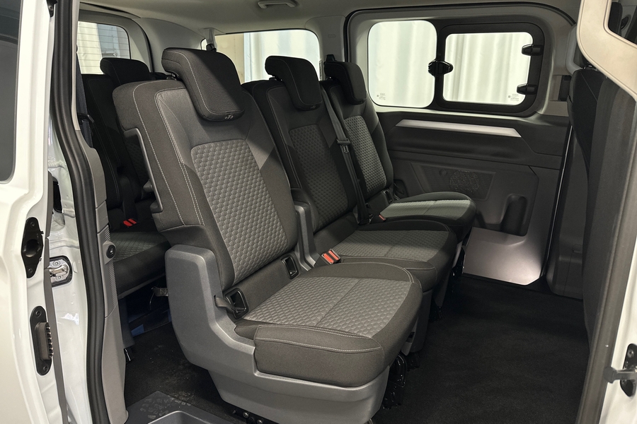 Volkswagen Caravelle vaihtoauto