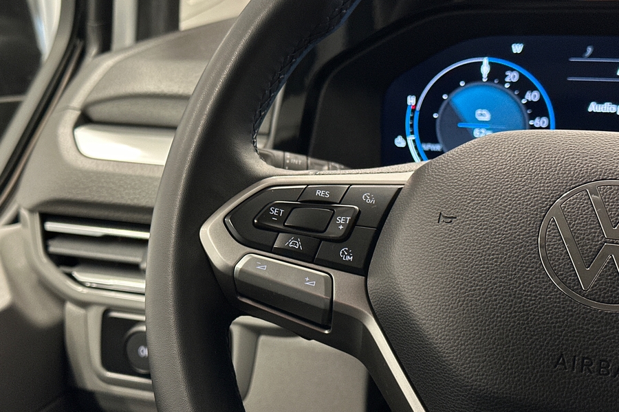 Volkswagen Caravelle vaihtoauto