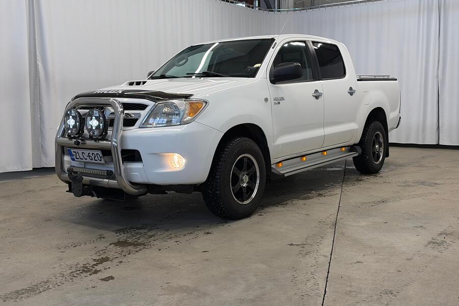Toyota Hilux vaihtoauto