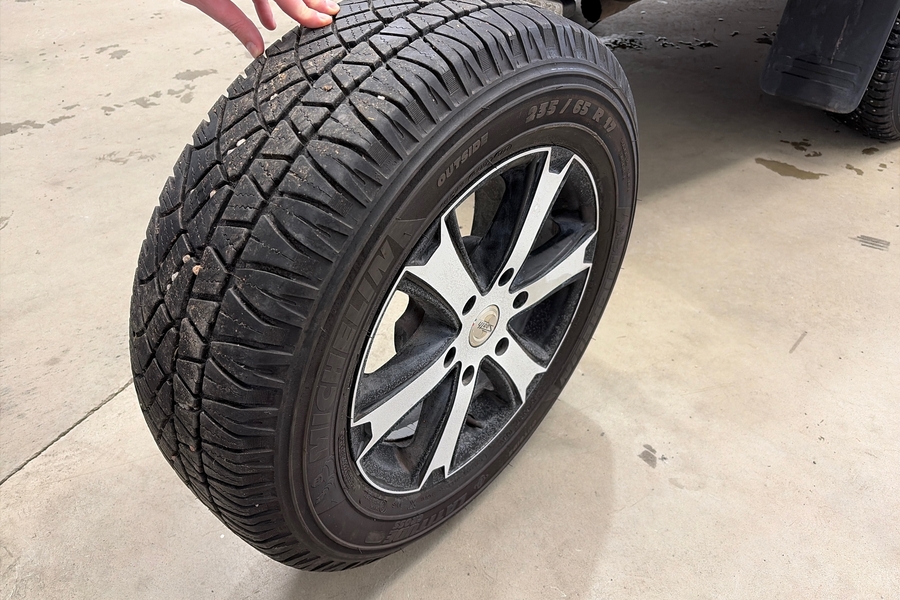 Toyota Hilux vaihtoauto