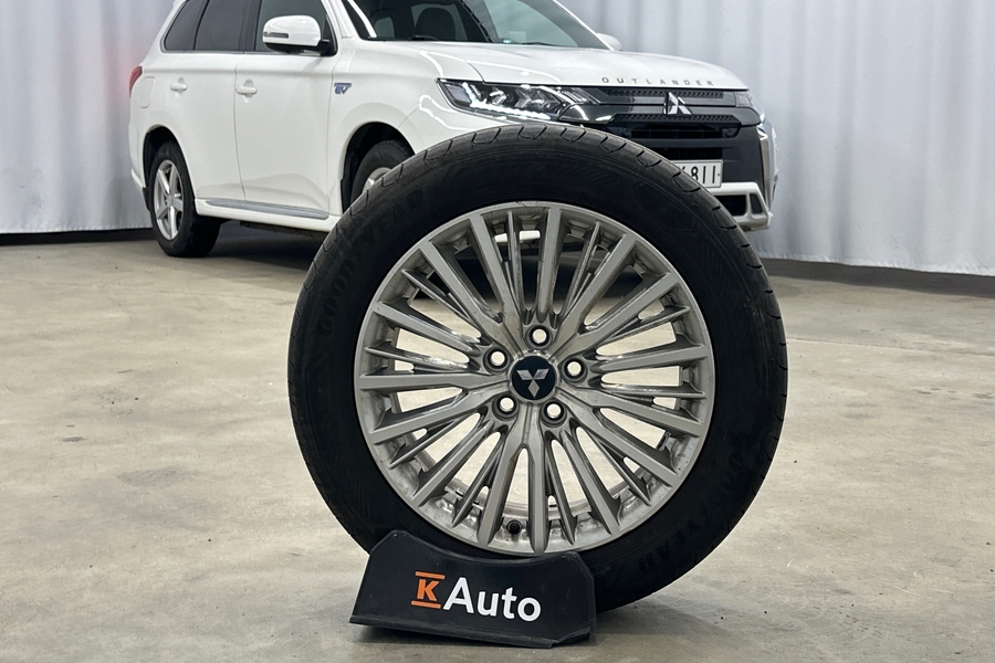 Mitsubishi Outlander PHEV vaihtoauto