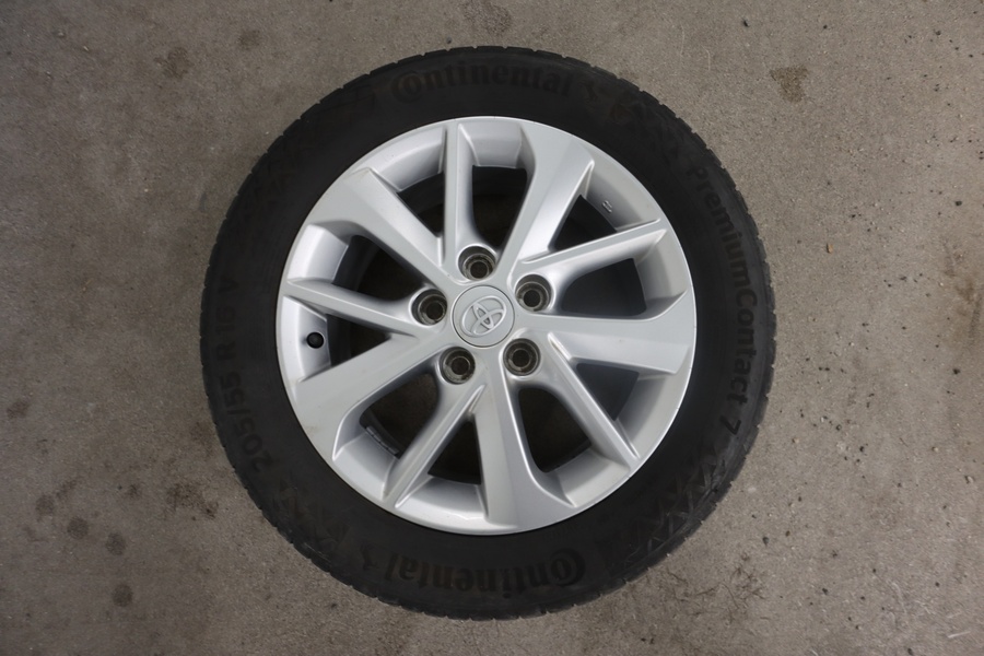 Toyota Auris vaihtoauto