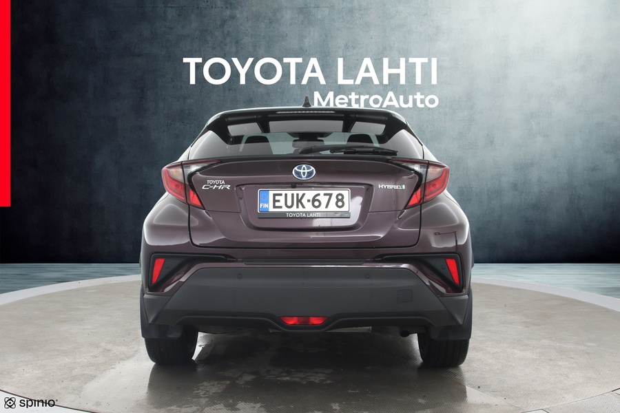 Toyota C-HR vaihtoauto